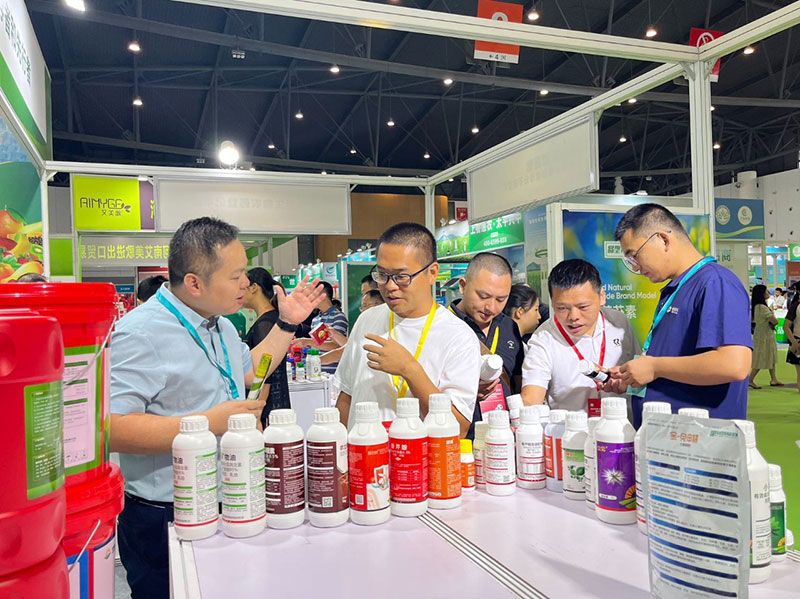 新朝陽綠色生物科技亮相西部植?！半p交會(huì)”與第八屆綠色農(nóng)藥博覽會(huì)